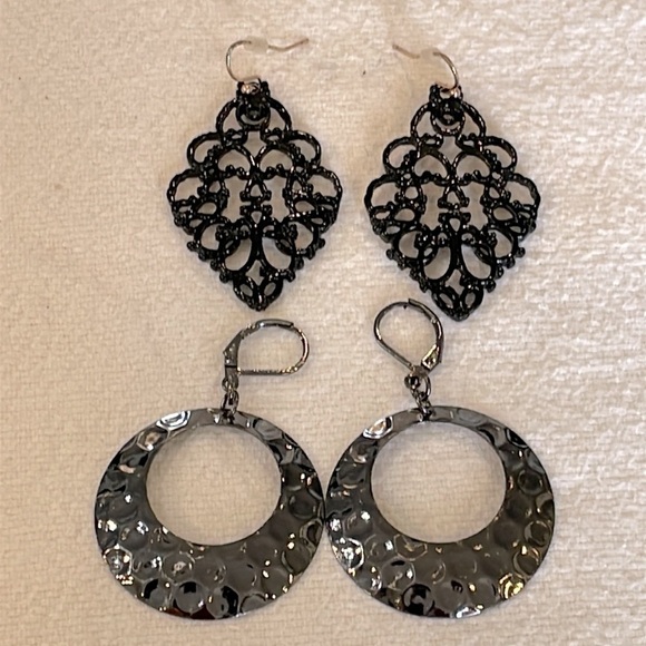 Jewelry - 💐5/25 black dark silver open circle 2 pair bundle lot trendy earrings